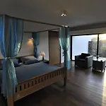 فيلة La Laguna *