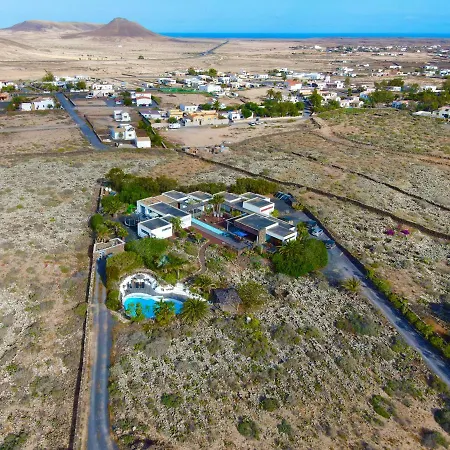 La Laguna Villa