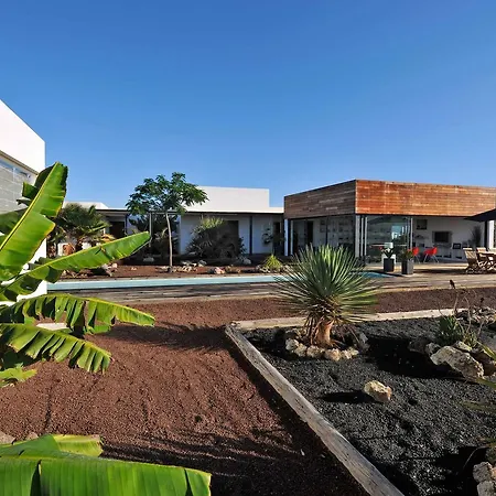 La Laguna Villa