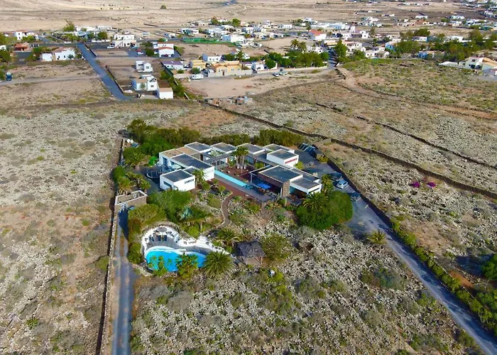 La Laguna Villa
