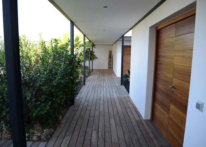 La Laguna Villa
